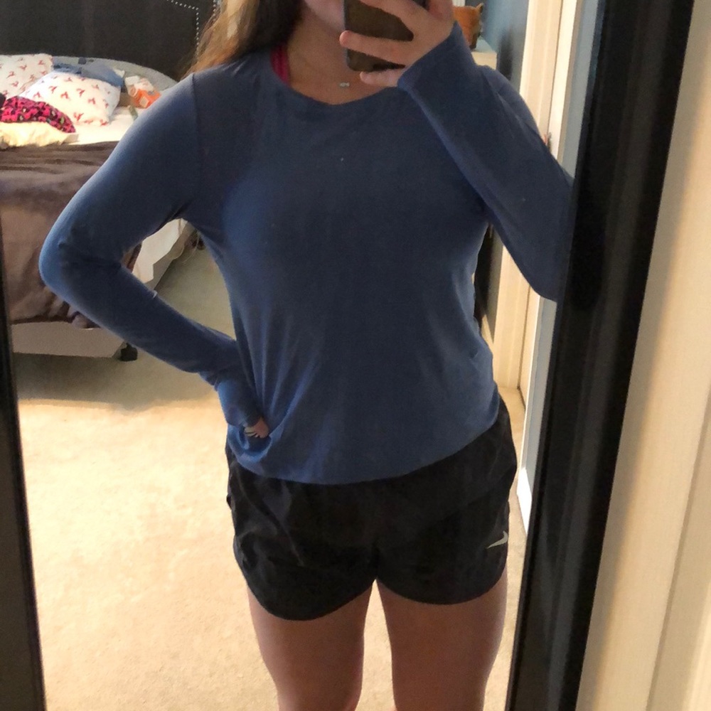 athletic top